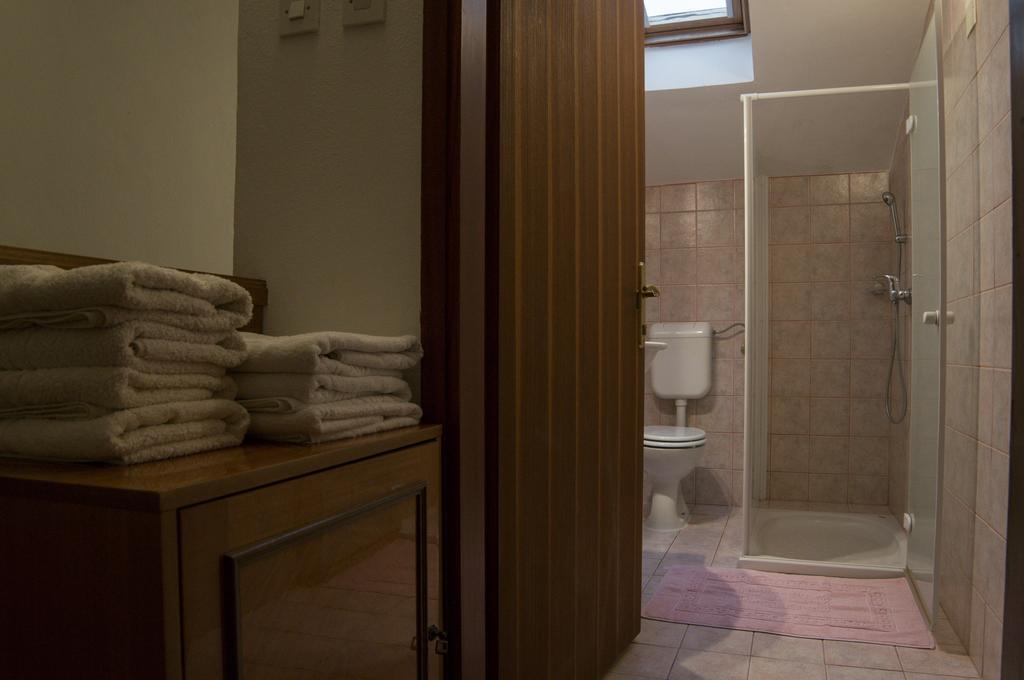 Apartmaji In Sobe Marija Jera Štanjel Habitación foto